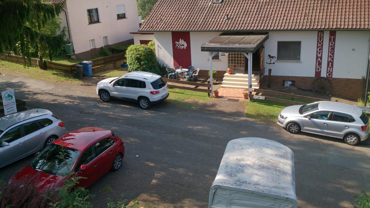 Hotel Gästehaus Burgwald-Trekking Mittelsimtshausen Exterior foto